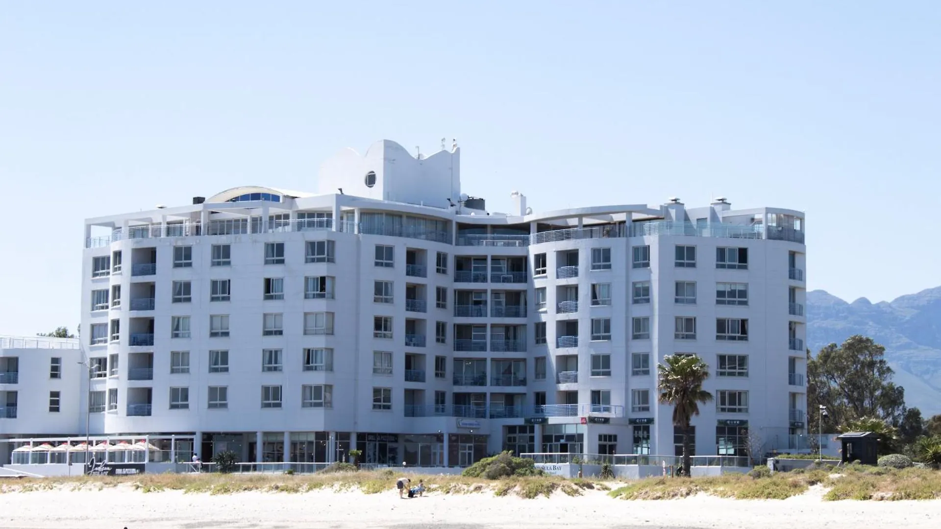 Ocean Breeze Hotel Strand
