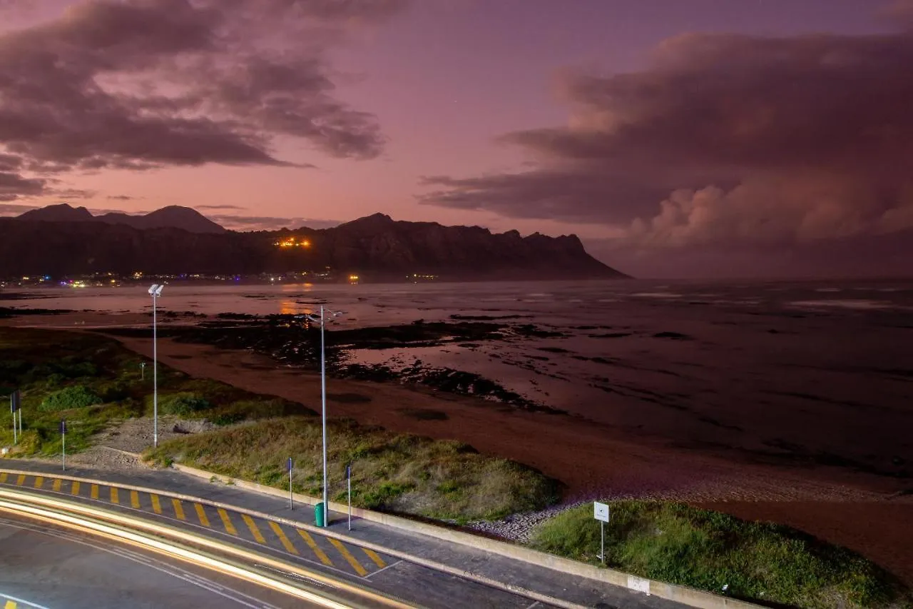 ***  Ocean Breeze Hotel Strand Afrique du Sud