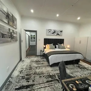 Guest house 30 On 6th