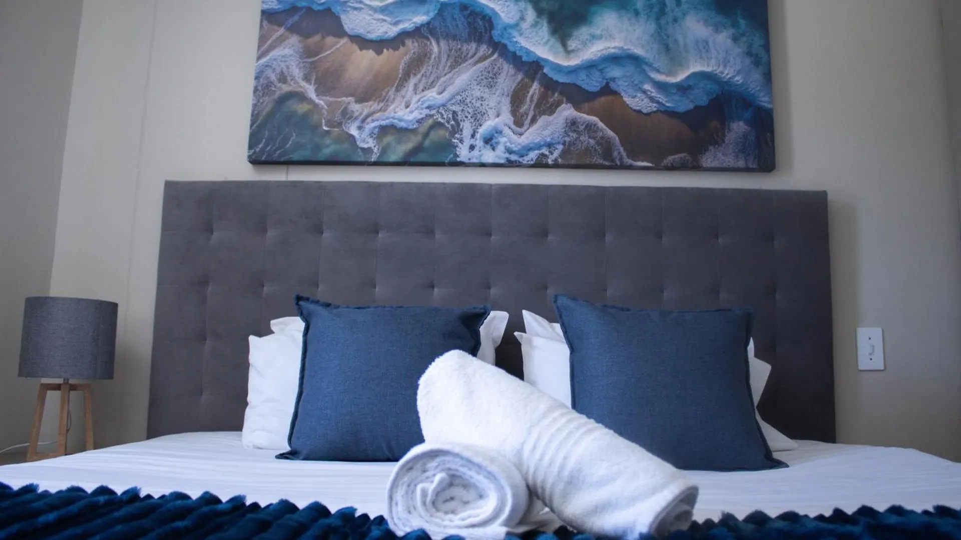 ***  Ocean Breeze Hotel Strand South Africa