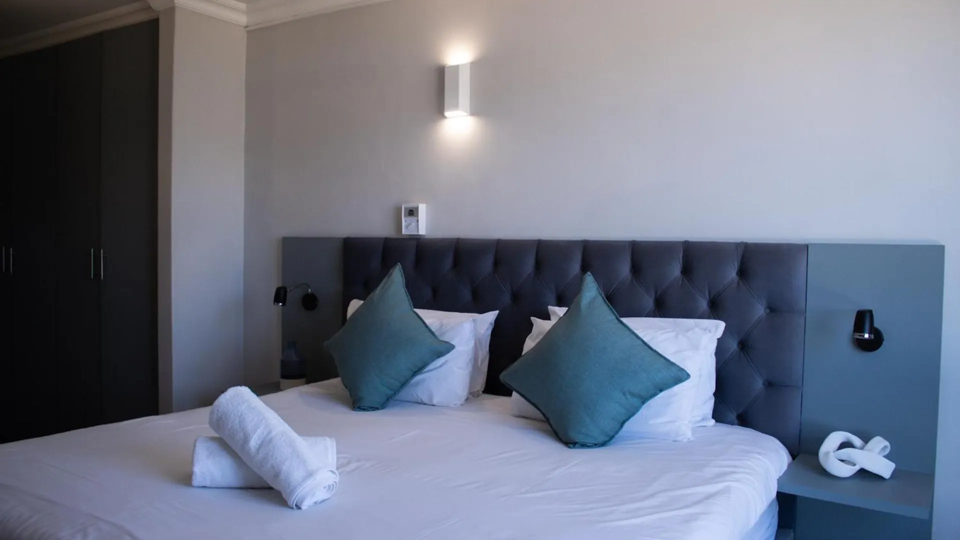 Ocean Breeze Hotel Strand