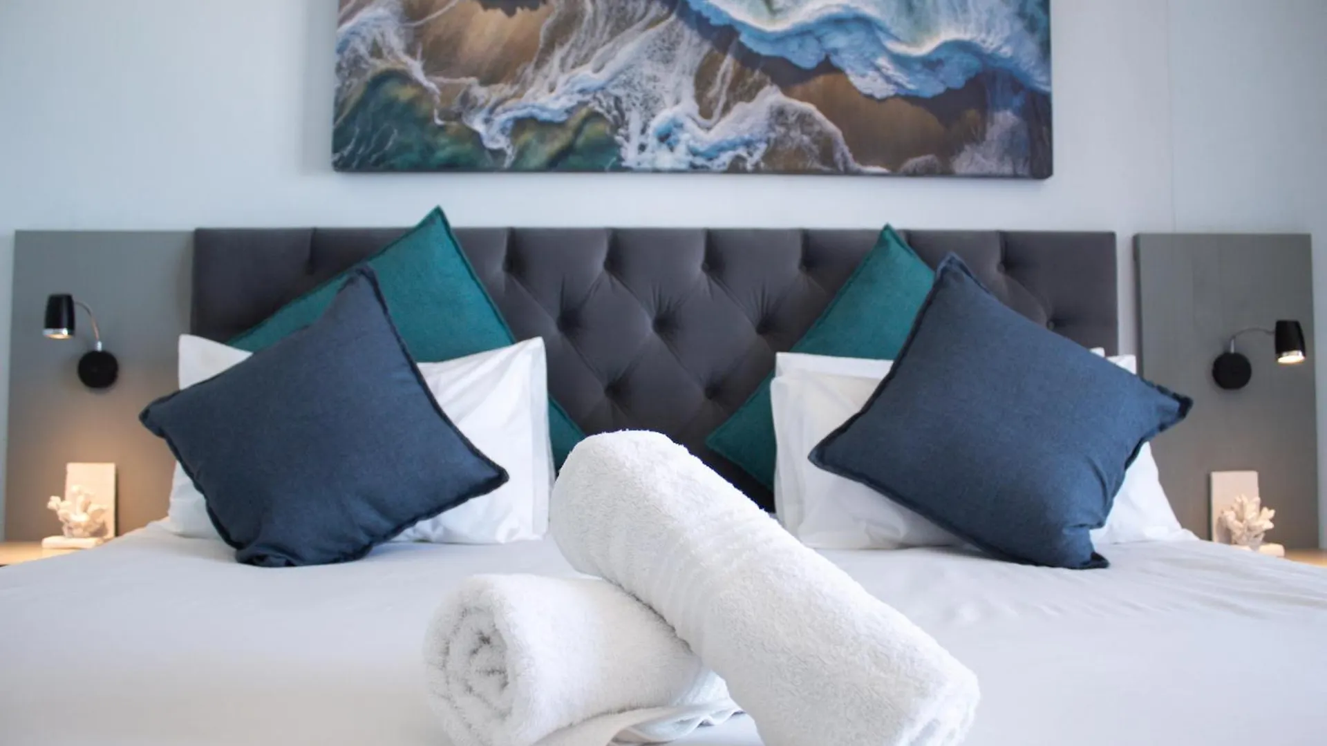 Ocean Breeze Hotel Strand 3*,  South Africa