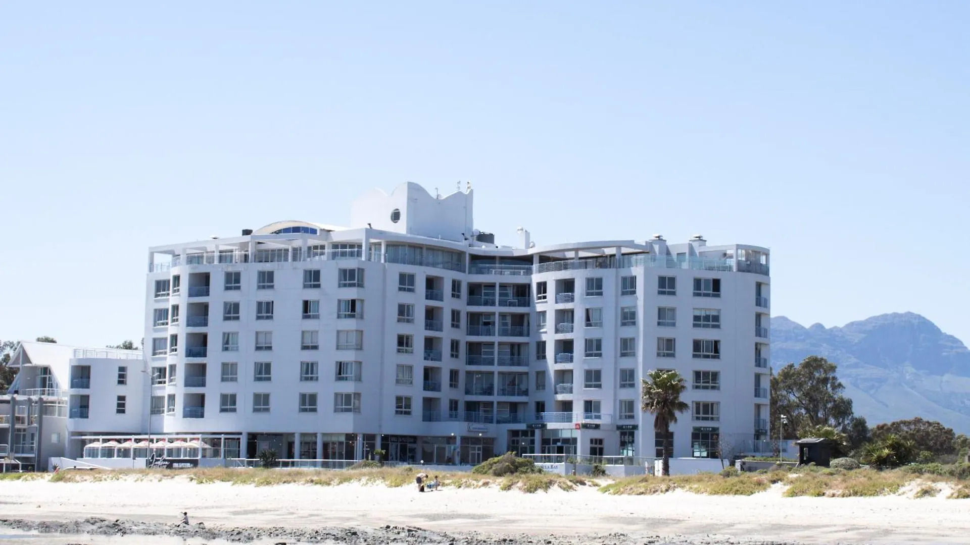 Ocean Breeze Hotel Strand